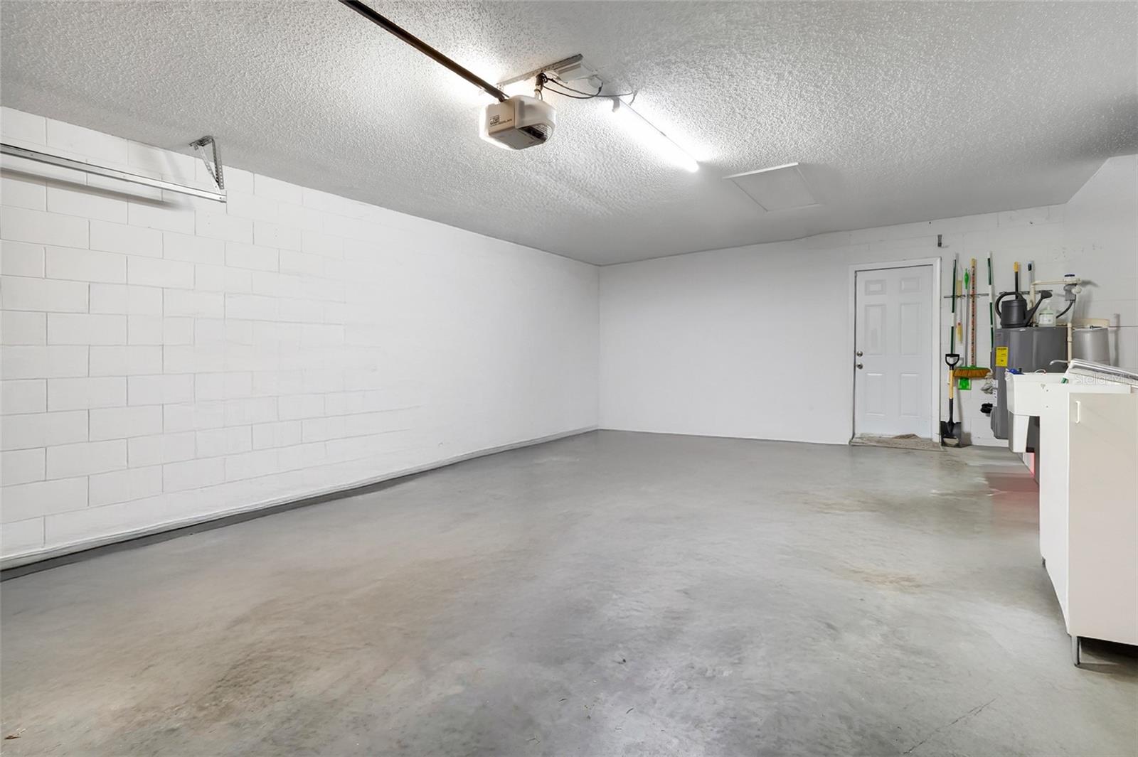 JOHNS LAKE ESTATES - Residential