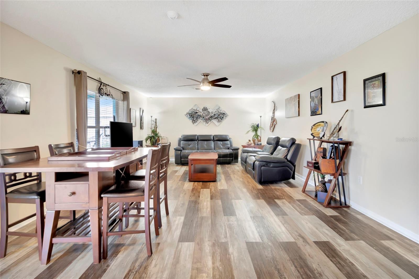 JOHNS LAKE ESTATES - Residential