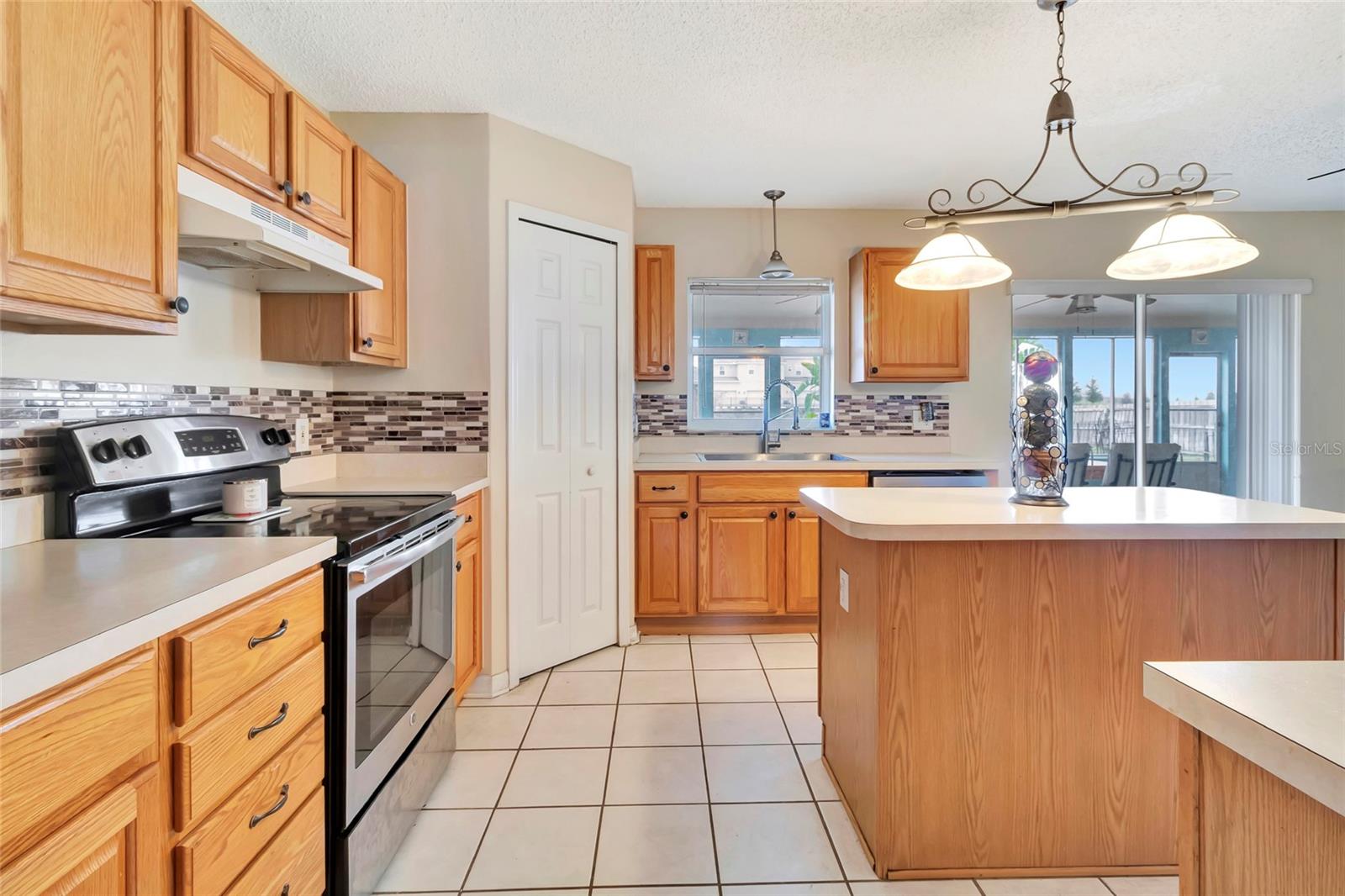 JOHNS LAKE ESTATES - Residential