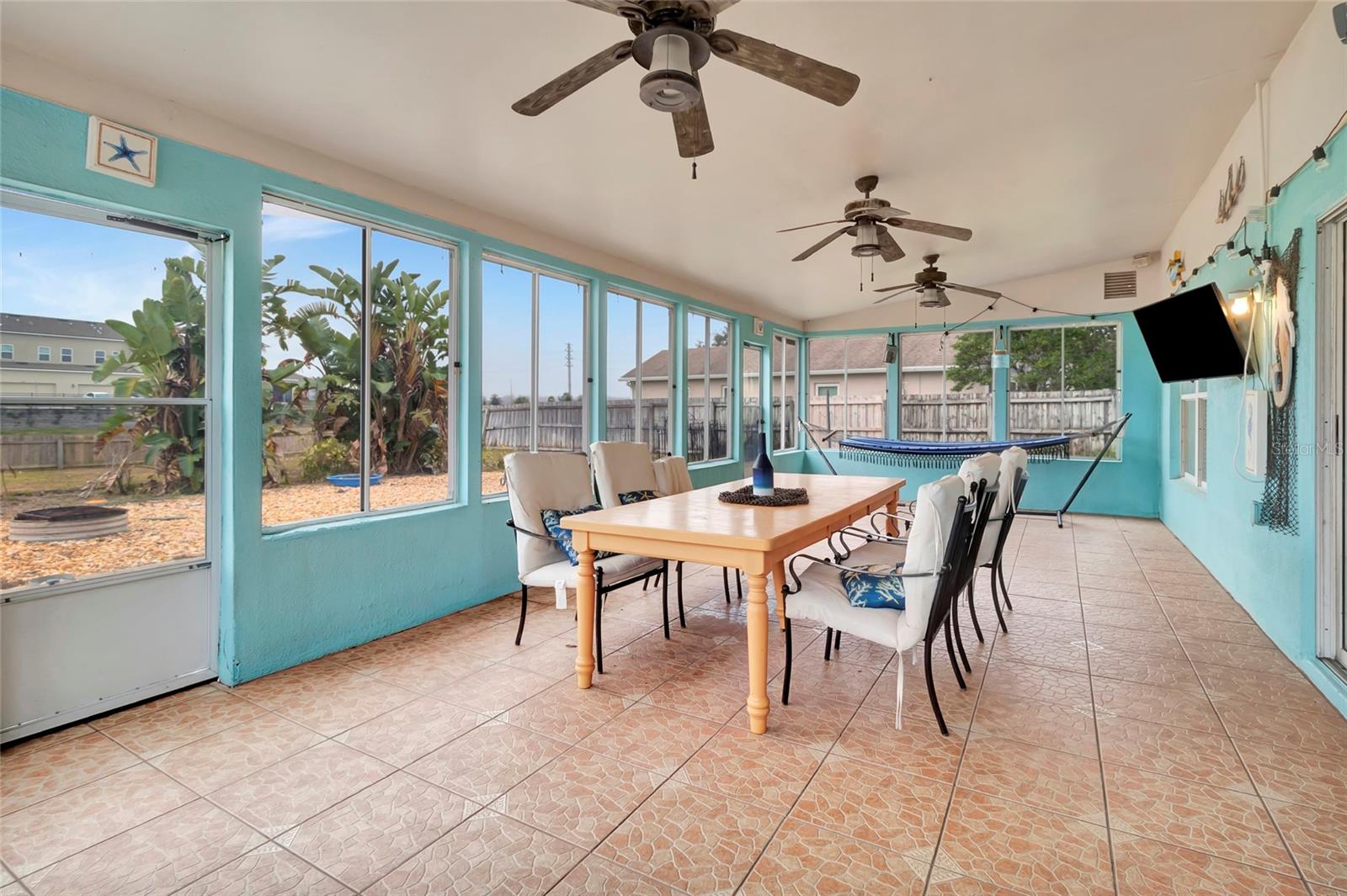 JOHNS LAKE ESTATES - Residential