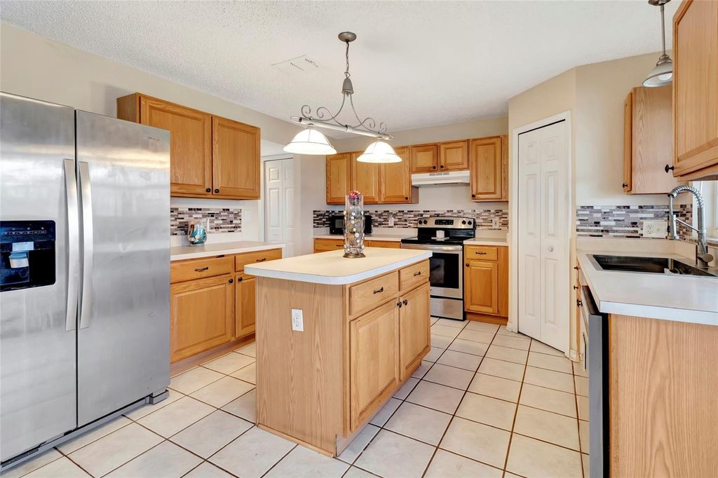 Photo of 16012 Lanesboro Court, Clermont, FL 34711 (MLS # G5106105)