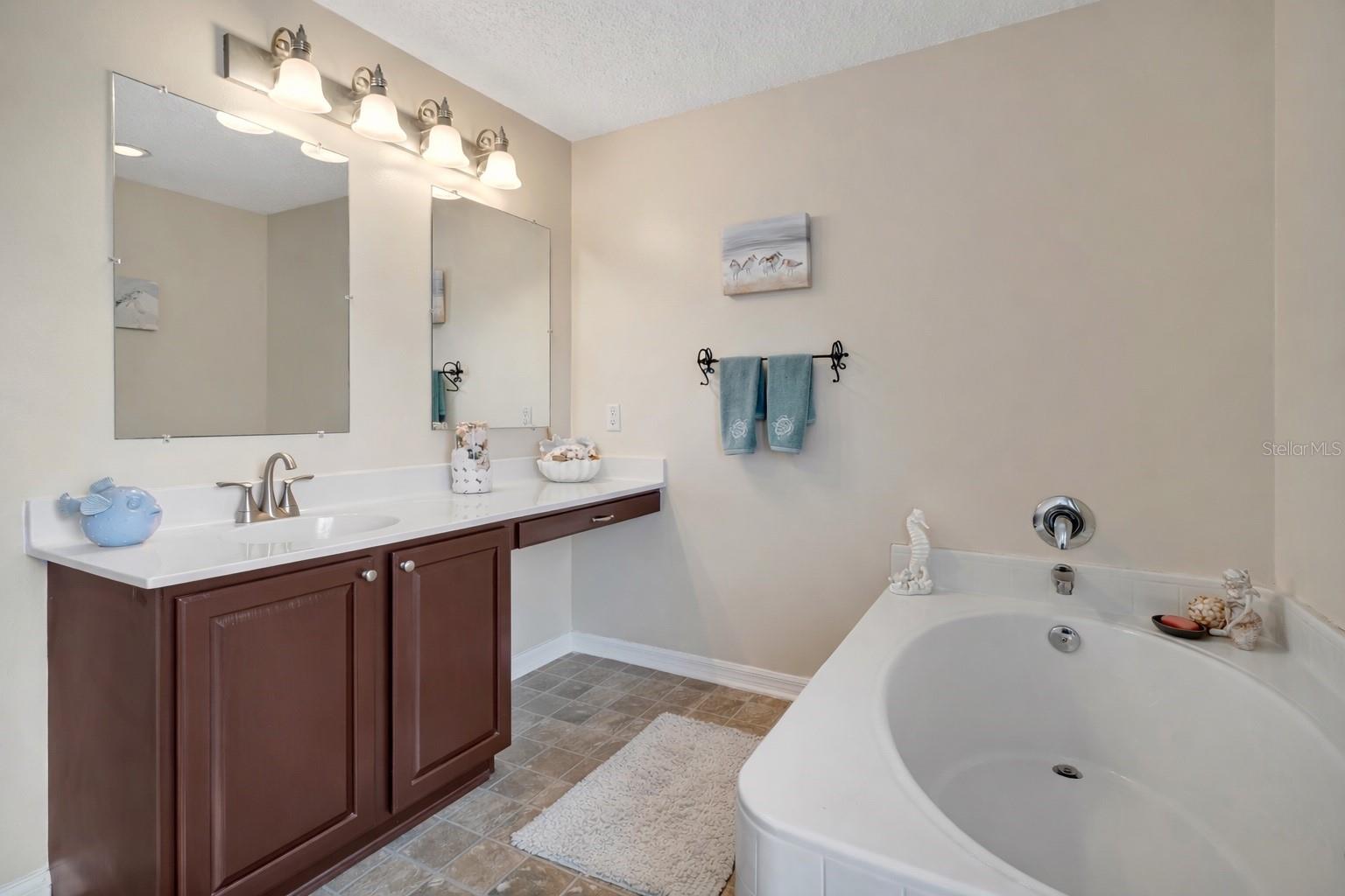 JOHNS LAKE ESTATES - Residential