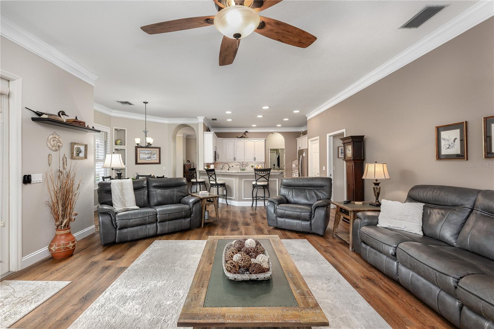 RIVERSBEND - Residential