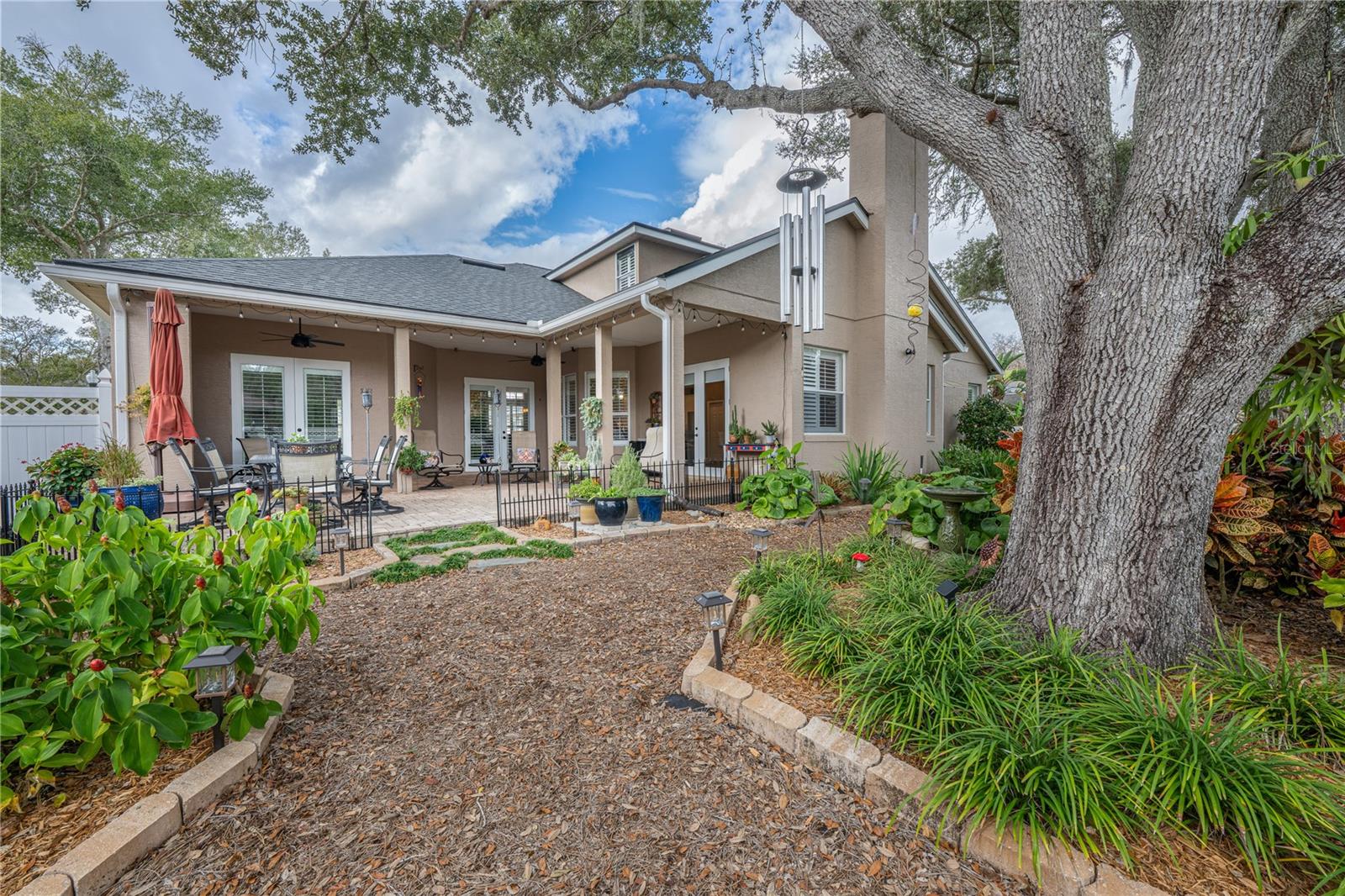 RIVERSBEND - Residential