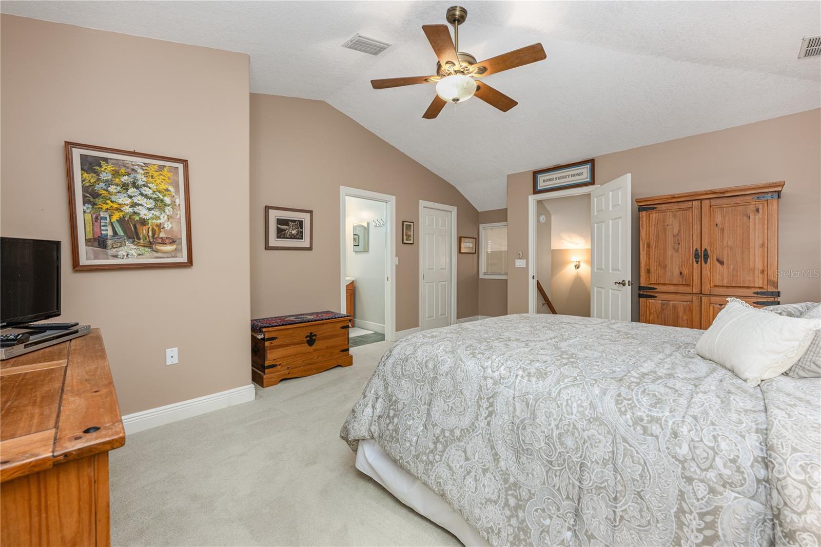 RIVERSBEND - Residential