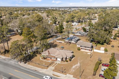 Photo of 703 Cleveland Avenue, Wildwood, FL 34785 (MLS # G5107480)