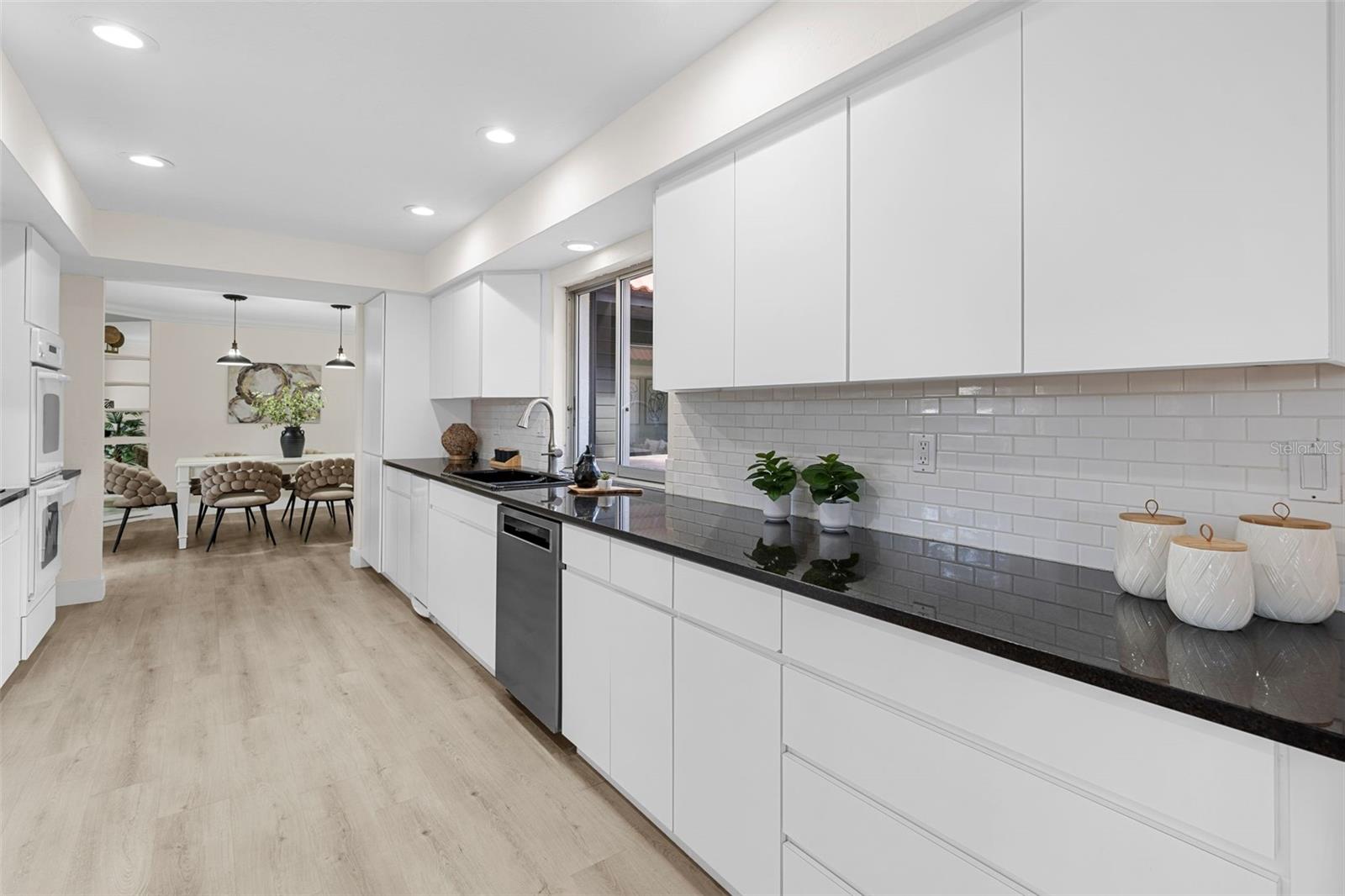 FRST LAKES COUNTRY CLUB ESTATES - Residential