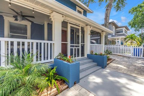 Photo of 941 Granville Court N, St Petersburg, FL 33701 (MLS # TB8423315)