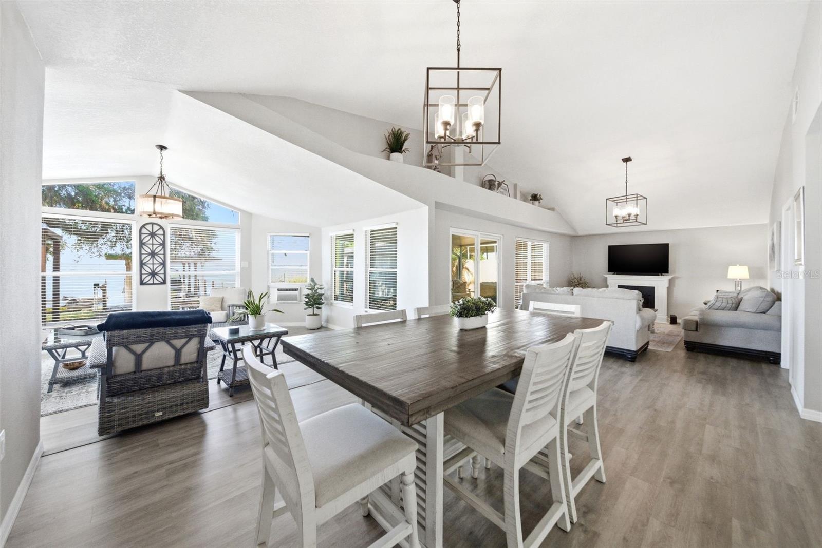 TREASURE ISLAND SHORES - Residential