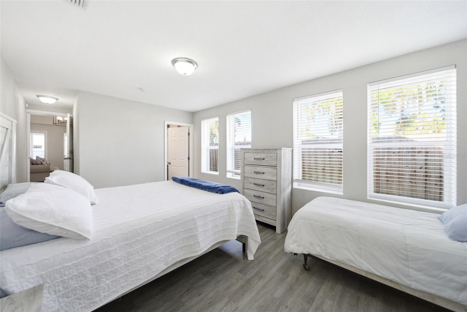 TREASURE ISLAND SHORES - Residential