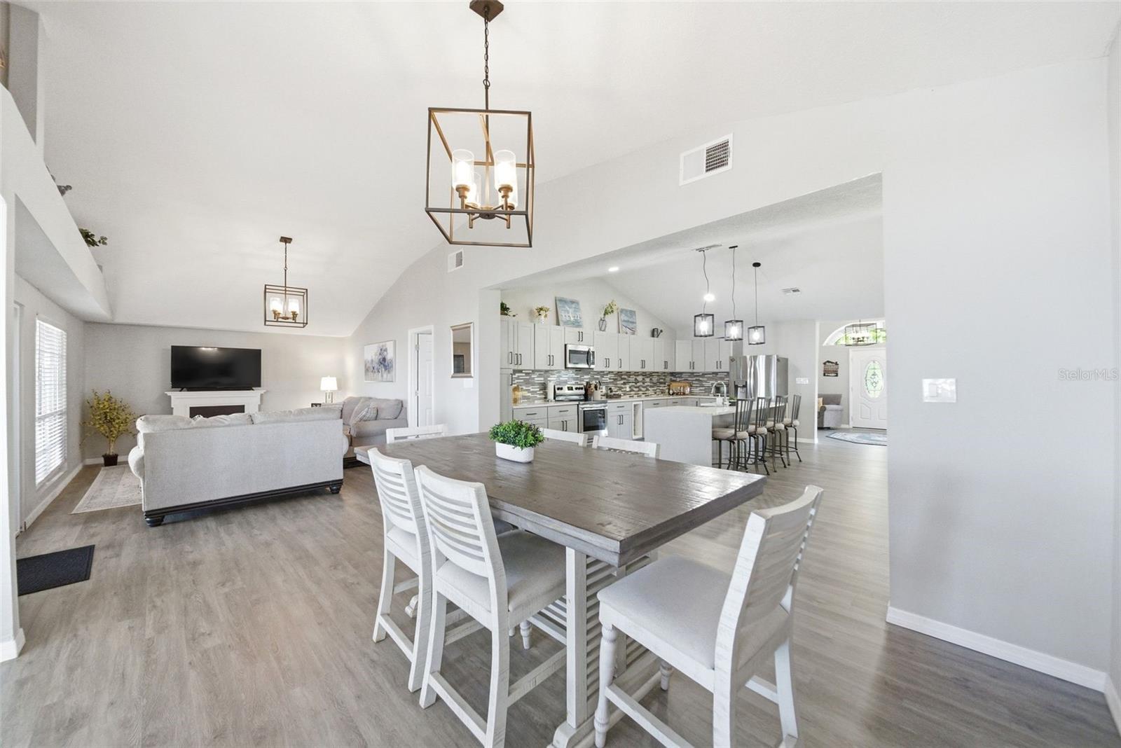 TREASURE ISLAND SHORES - Residential