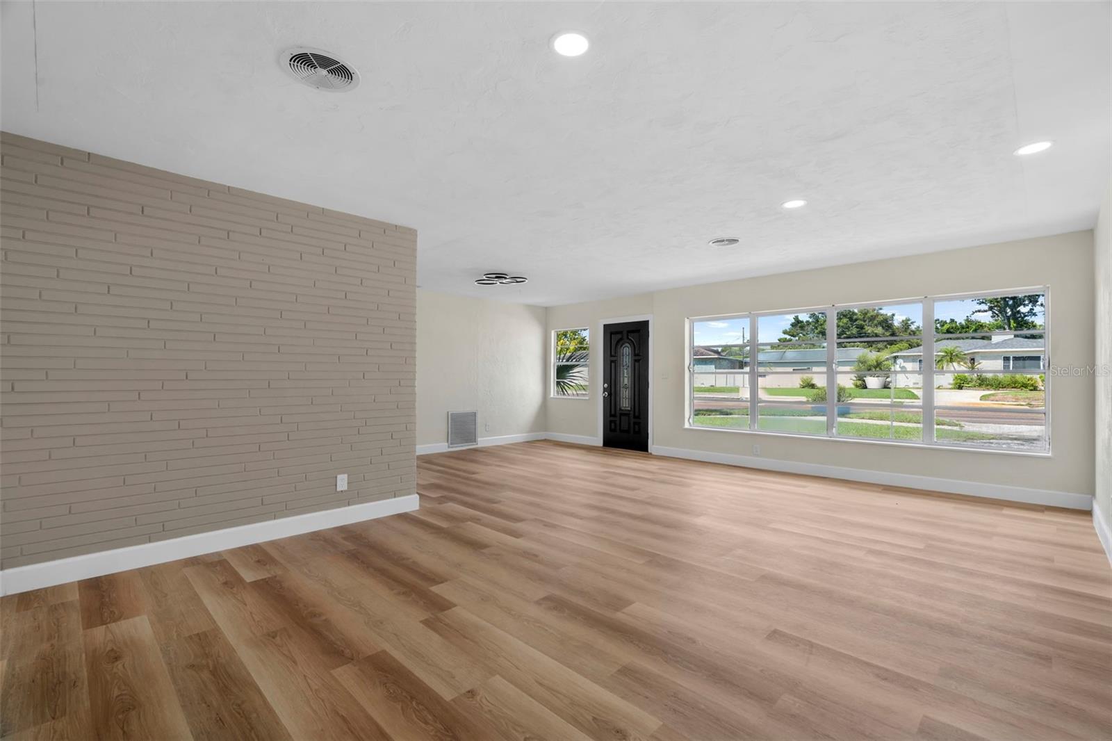 PASADENA GOLF CLUB ESTATES SEC 1 - Residential