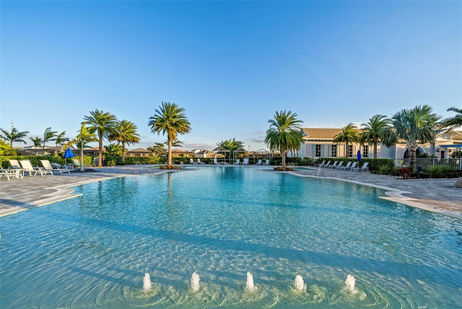 ISLES AT LAKEWOOD RANCH - Residential