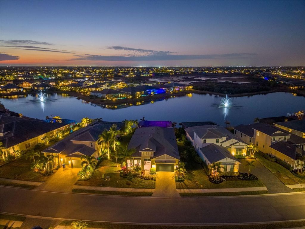 Photo of 8134 Redonda Loop, Lakewood Ranch, FL 34202 (MLS # A4679798)