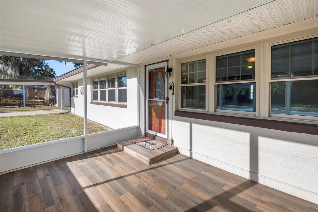 Photo of 307 Estrella Way, Auburndale, FL 33823 (MLS # L4959061)