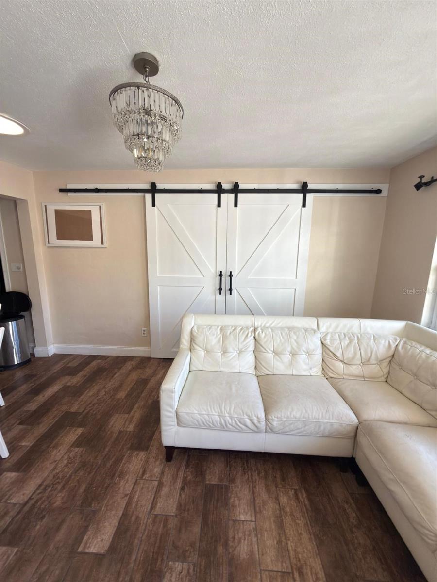 HAMNERS W E FOREST ACRES - Residential
