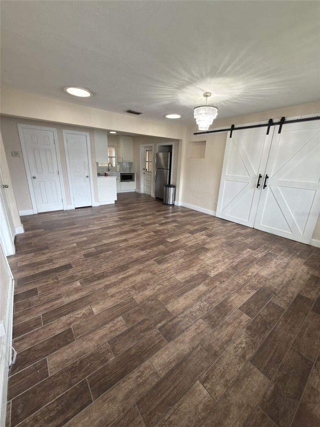 Photo of 810 W 113th Avenue, Tampa, FL 33612 (MLS # TB8508953)