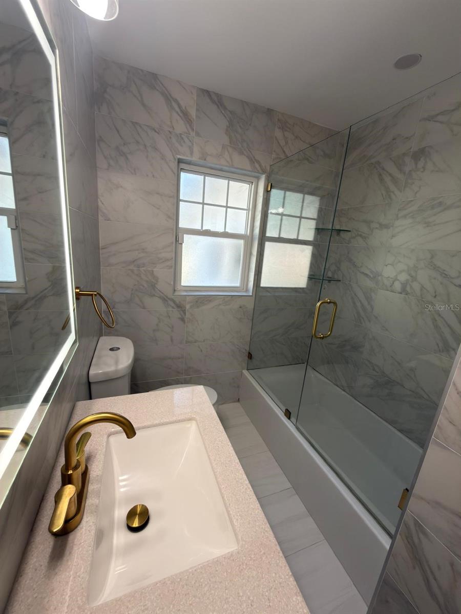 HAMNERS W E FOREST ACRES - Residential