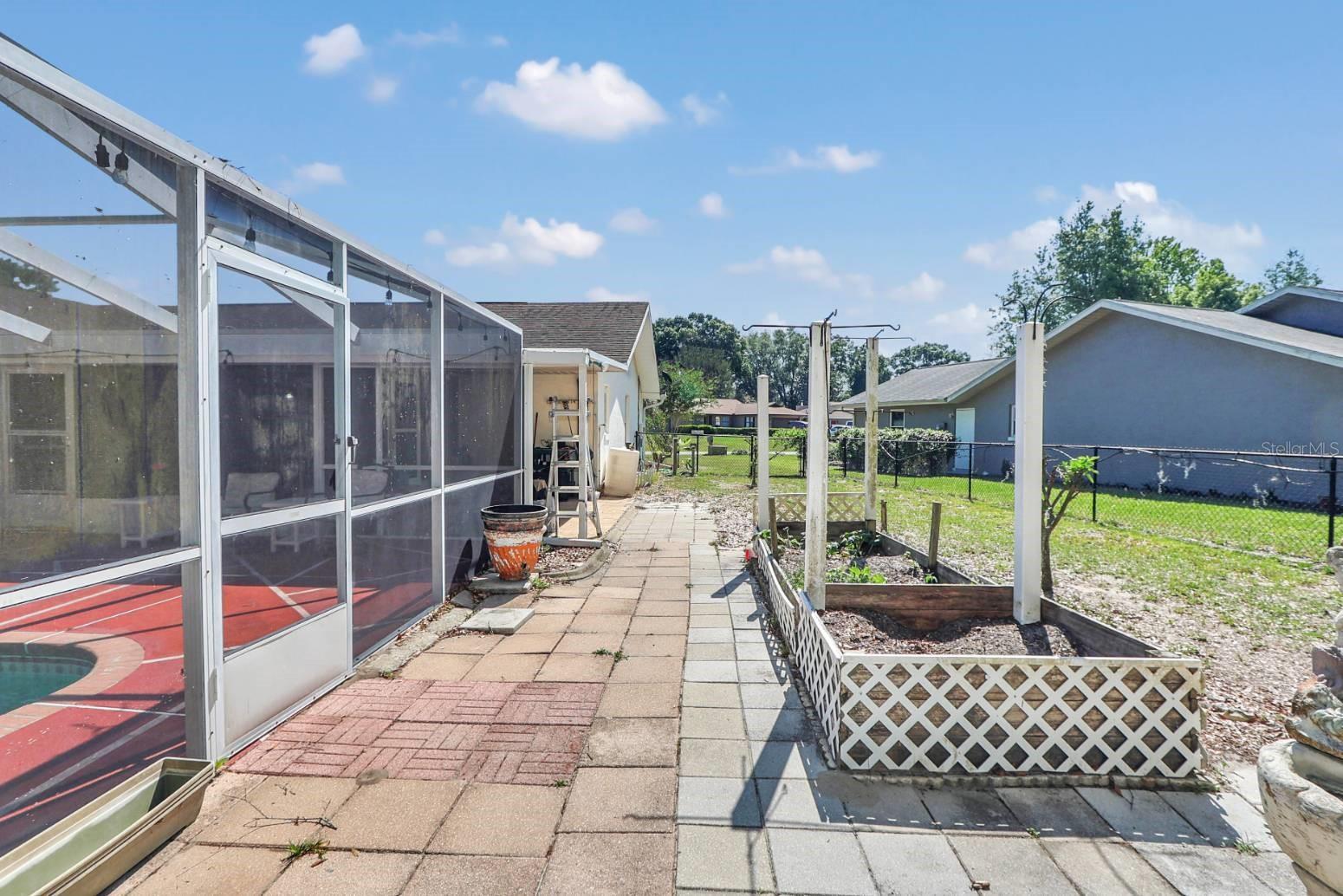 WOODS & MEADOWS ESTATES ADD 02 - Residential