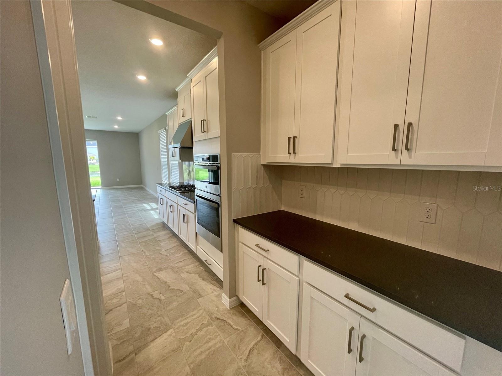 EAVES BEND AT ARTISAN LAKES - Residential Lease