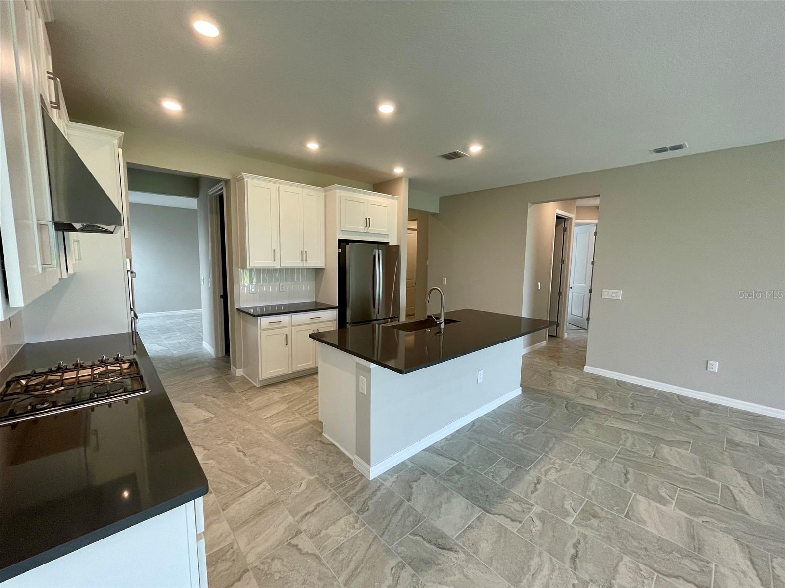 EAVES BEND AT ARTISAN LAKES - Residential Lease