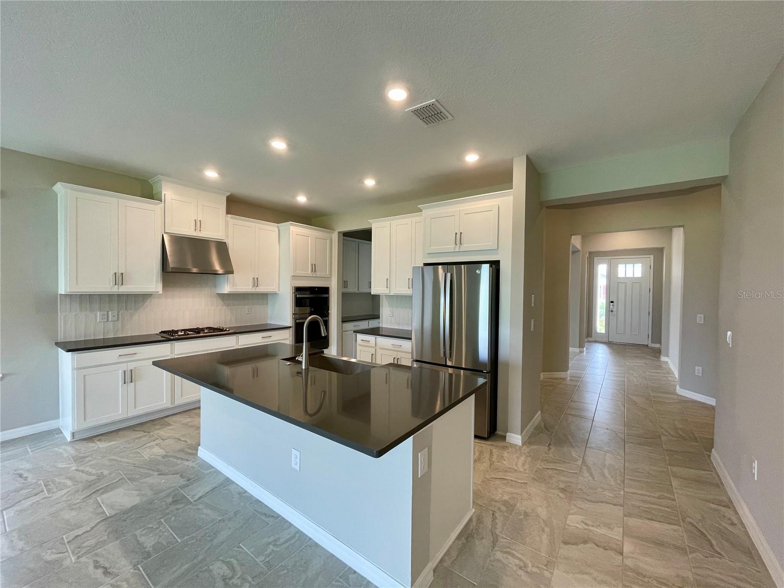 EAVES BEND AT ARTISAN LAKES - Residential Lease