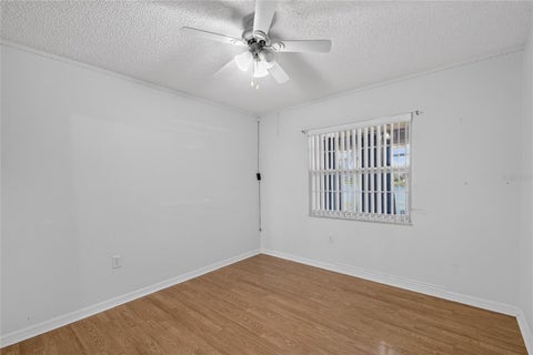 Tiny photo for 302 E Mirror Lake Drive, Fruitland Park, FL 34731 (MLS # G5114324)