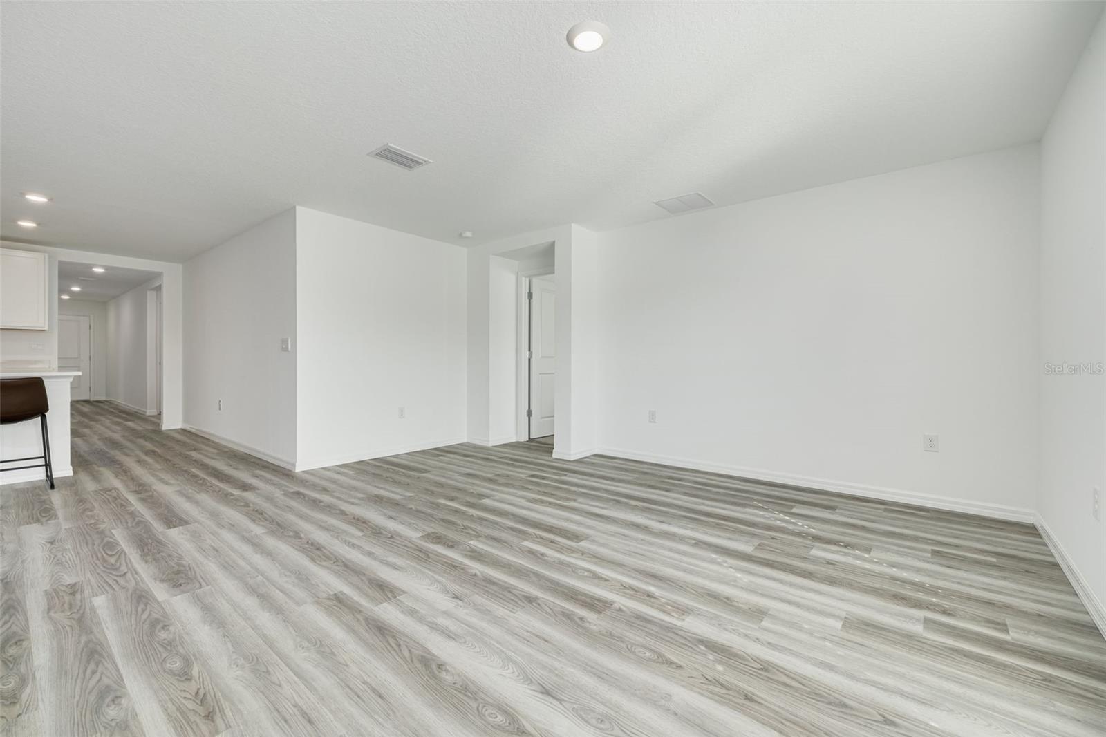 BROOKSIDE ESTATES - Residential Lease