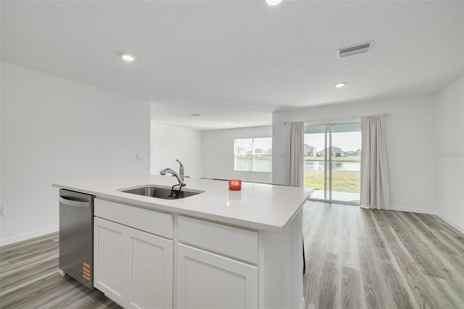 BROOKSIDE ESTATES - Residential Lease