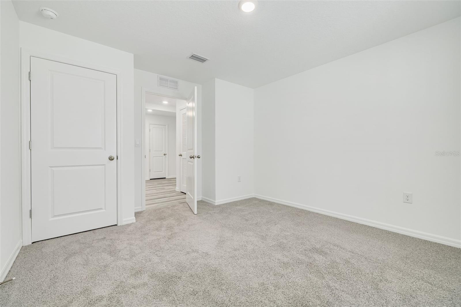 BROOKSIDE ESTATES - Residential Lease