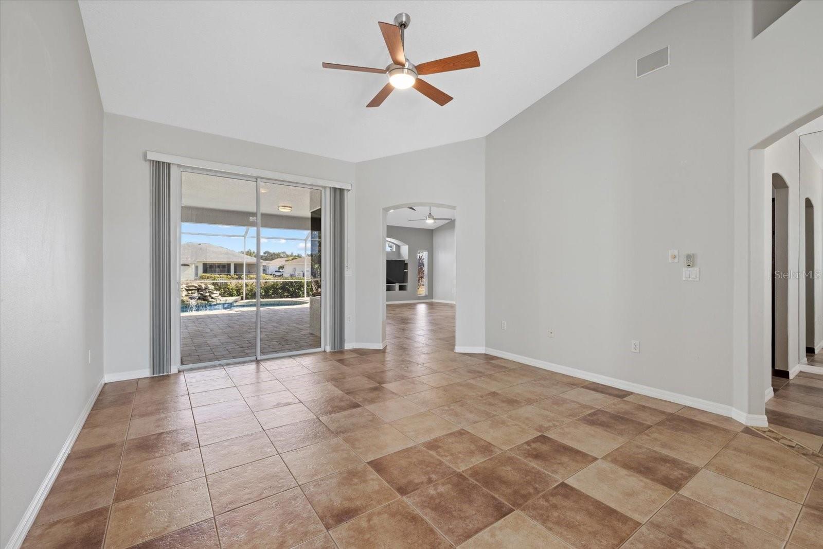 4046 GREEN TREE AVENUE