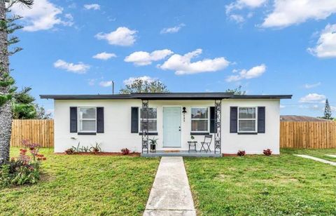 Photo of 3405 Lucerne Terrace, Port Charlotte, FL 33952 (MLS # C7521661)