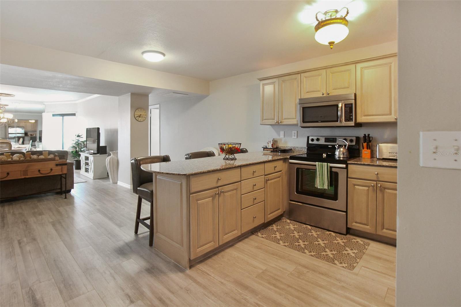 PRIVATEER NORTH - Residential Lease