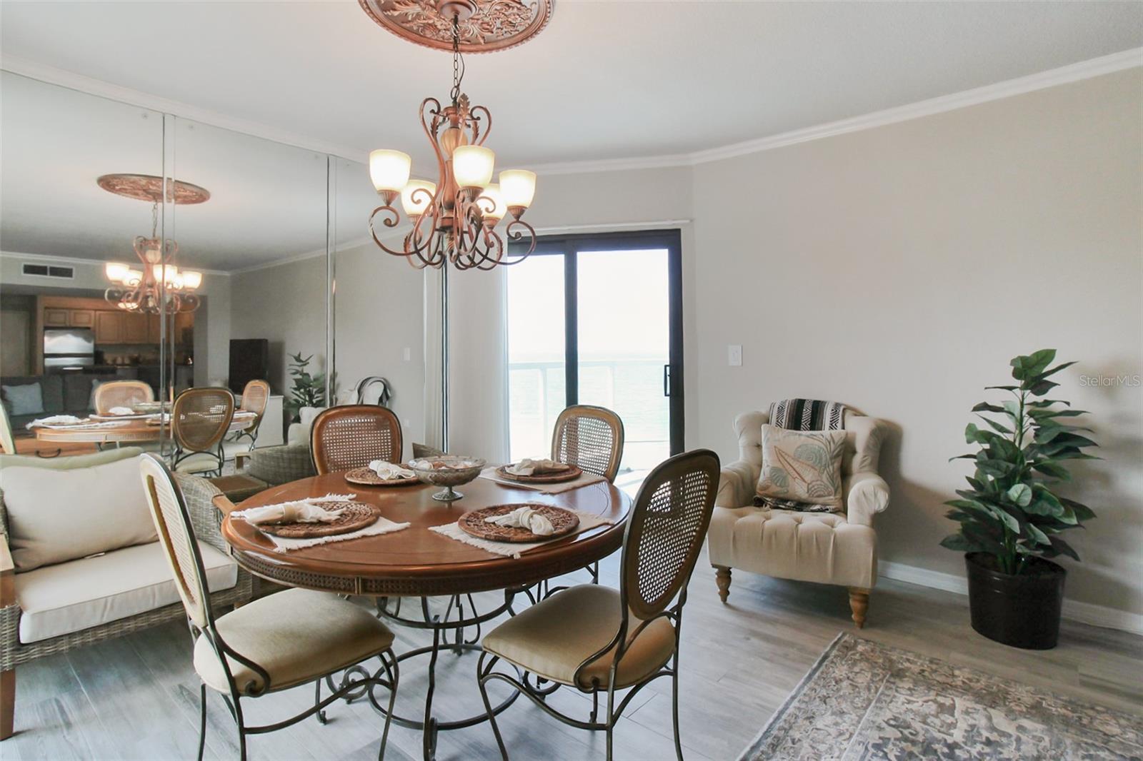 PRIVATEER NORTH - Residential Lease