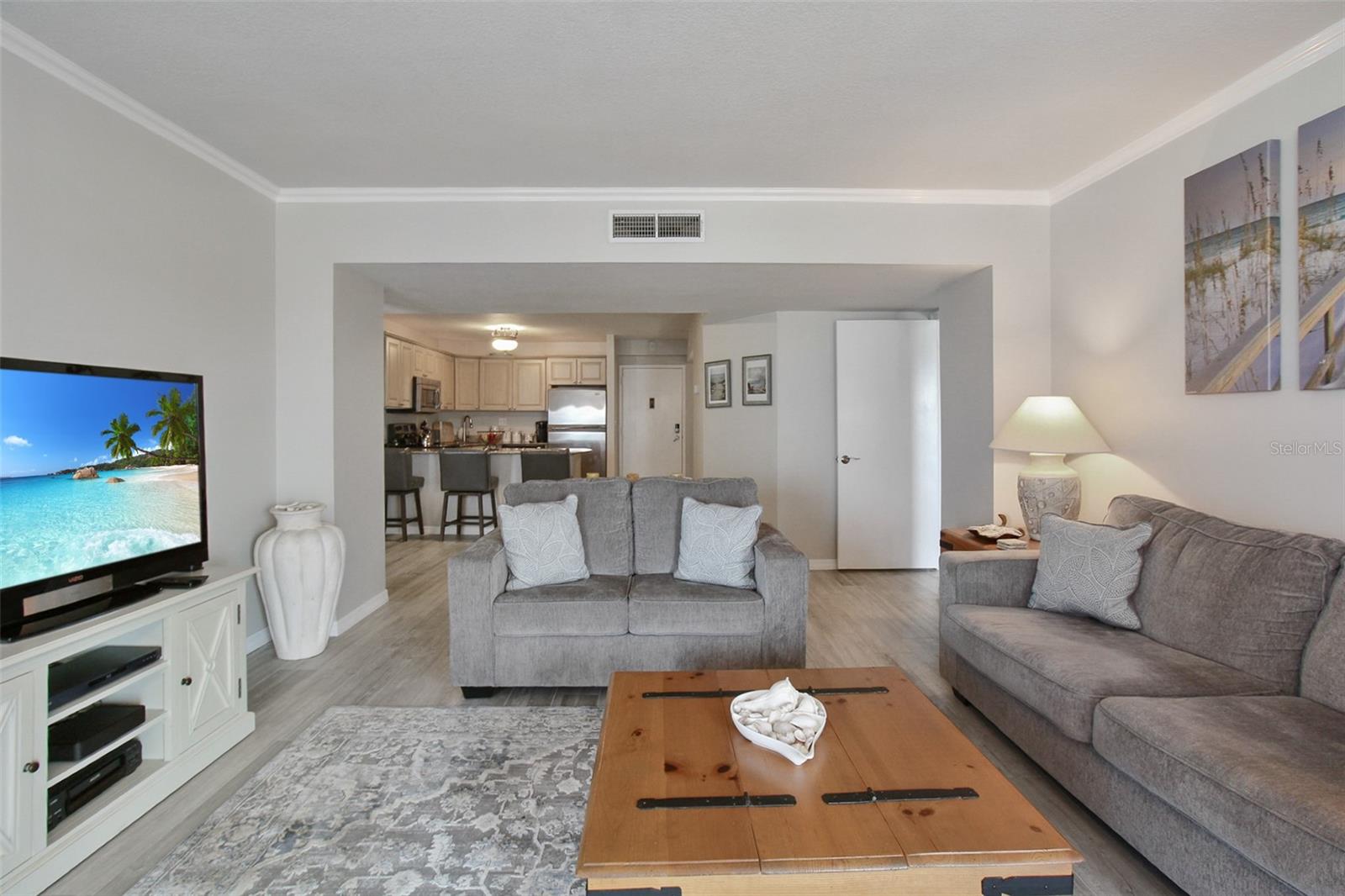 PRIVATEER NORTH - Residential Lease