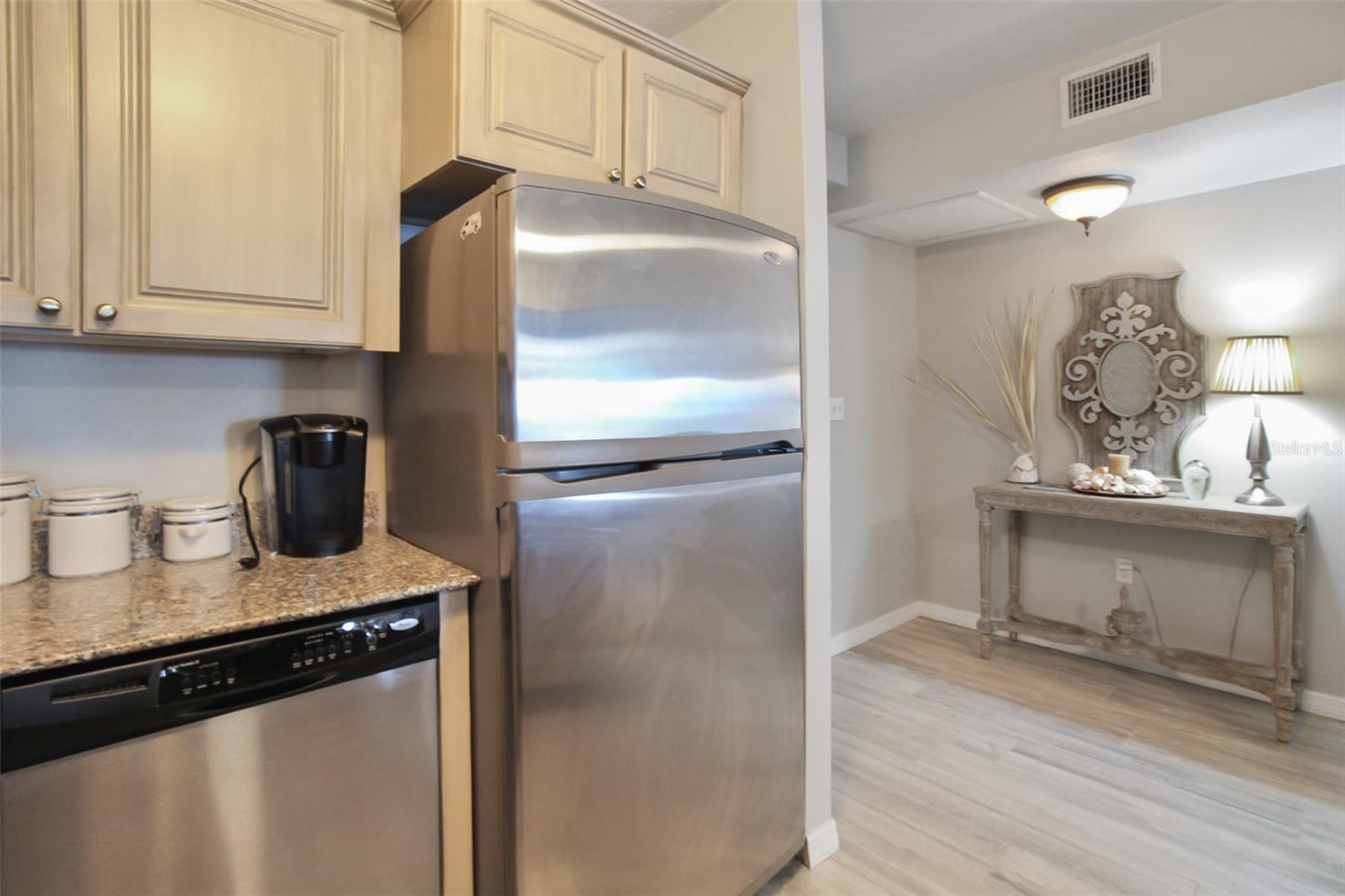 PRIVATEER NORTH - Residential Lease