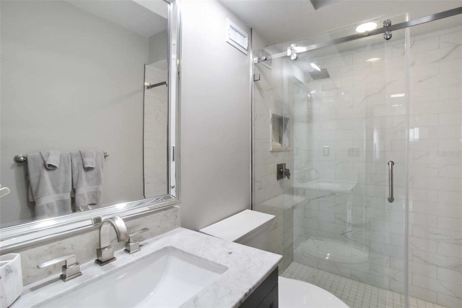 PRIVATEER NORTH - Residential Lease