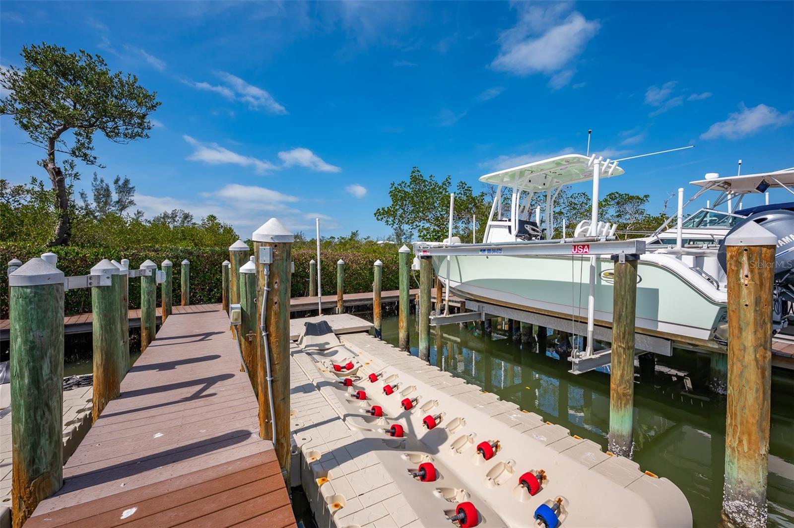 LAGUNA YACHT VILLAGE - Land