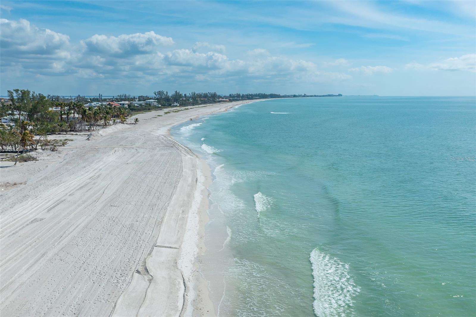 LAGUNA YACHT VILLAGE - Land