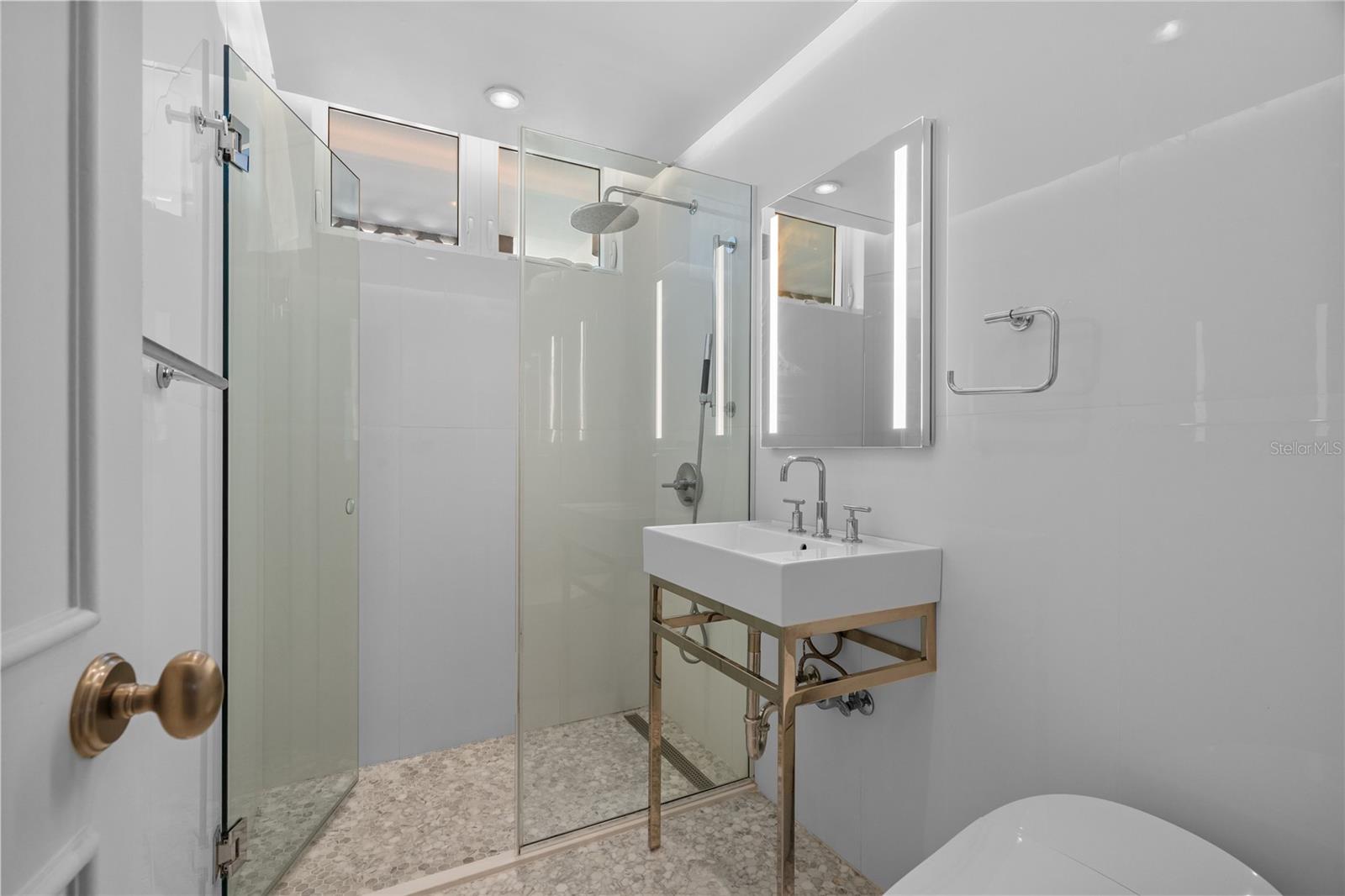 ASHFORD PARK - Residential