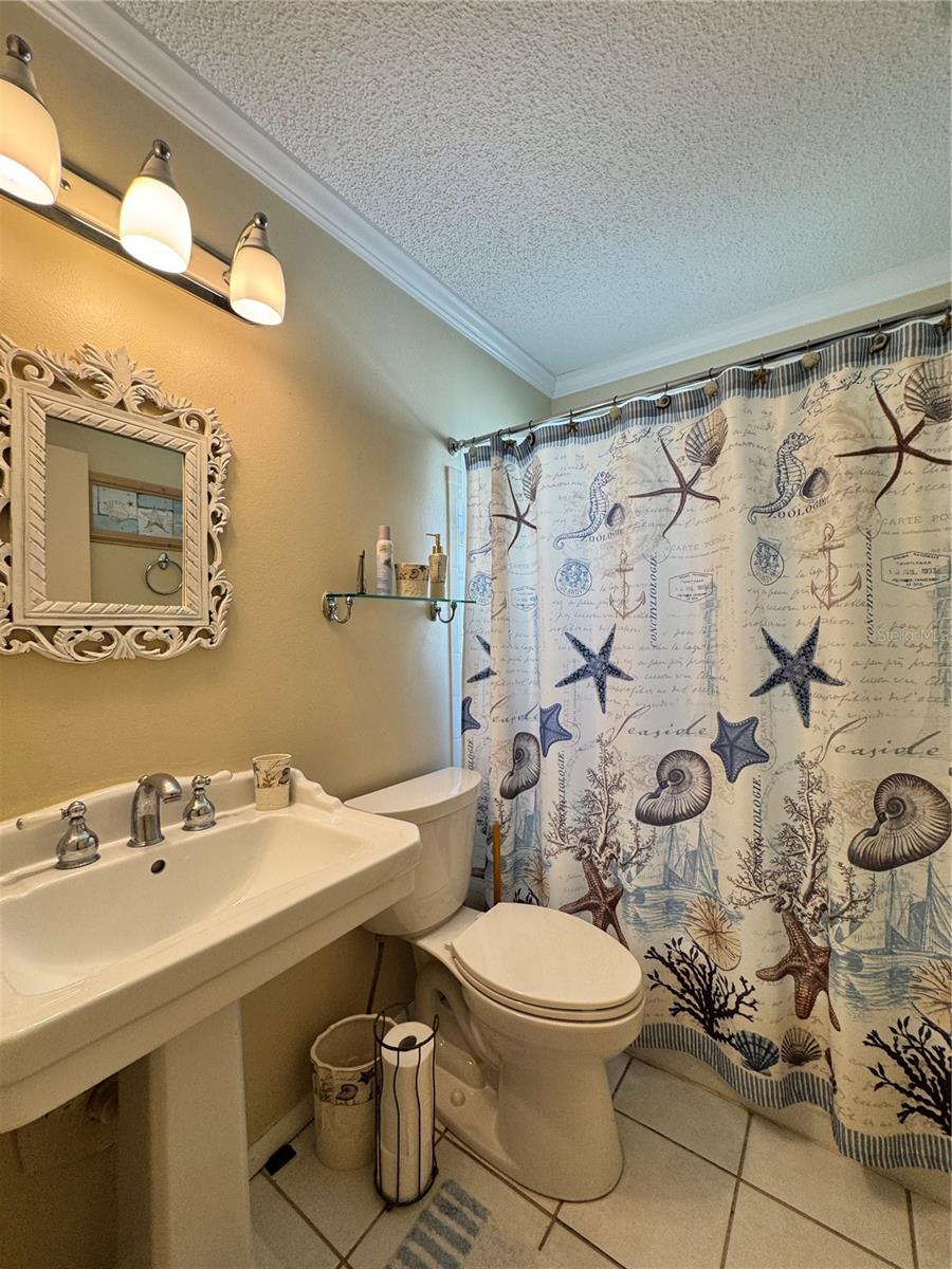 FLAMINGO CAY CONDO APTS AMD - Residential Lease