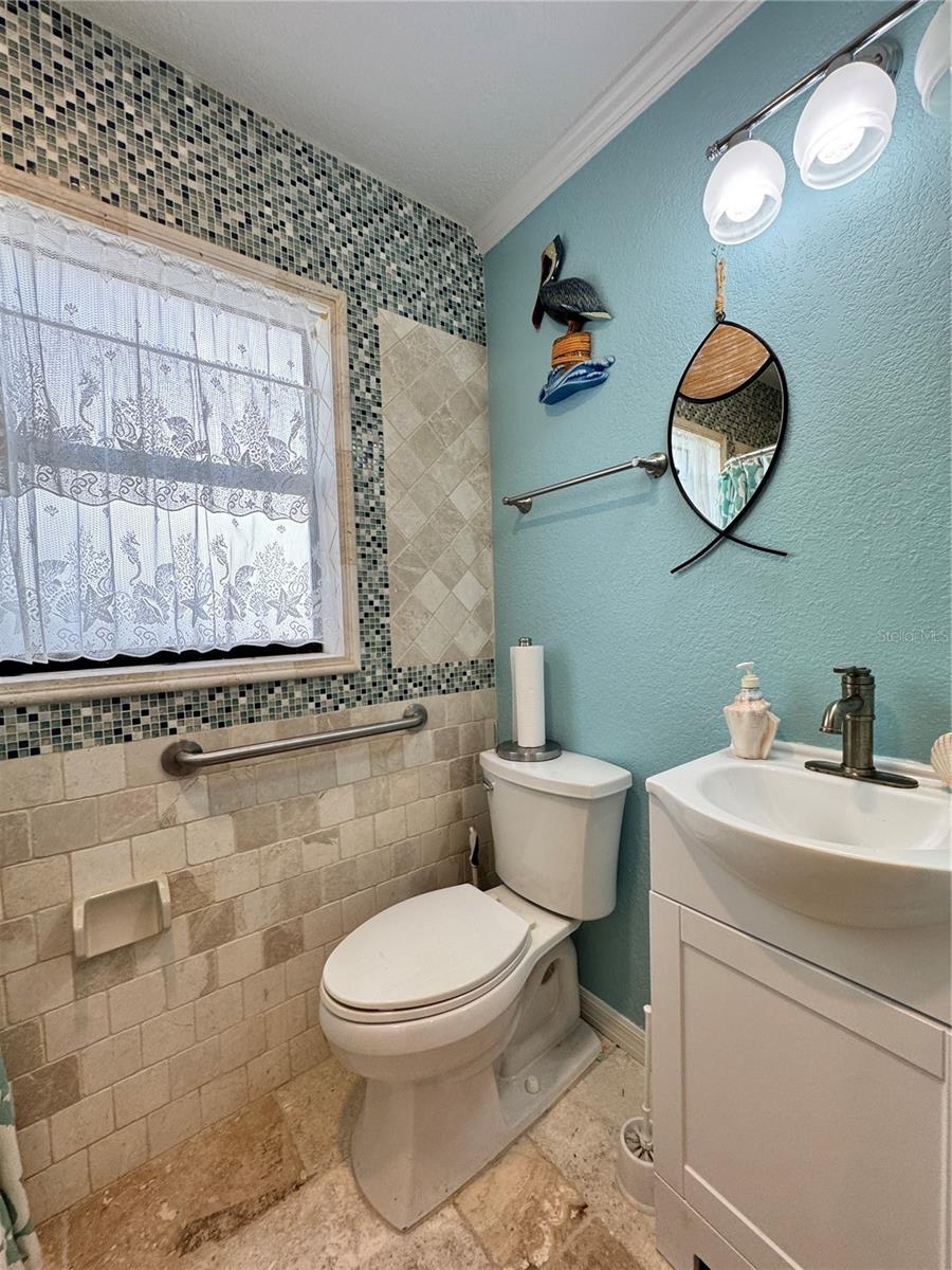 FLAMINGO CAY CONDO APTS AMD - Residential Lease