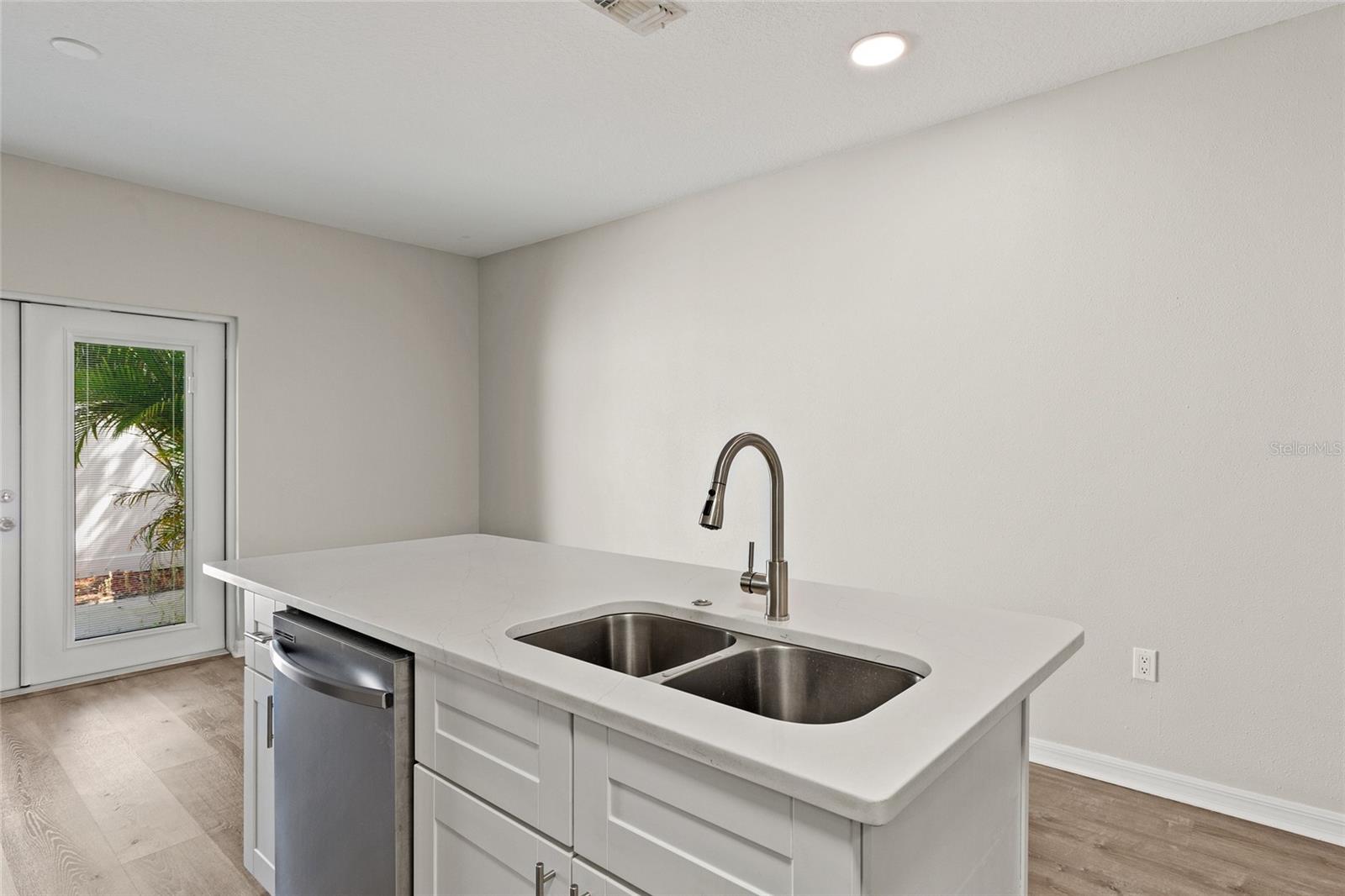 LAS PALMAS TWNHMS - Residential