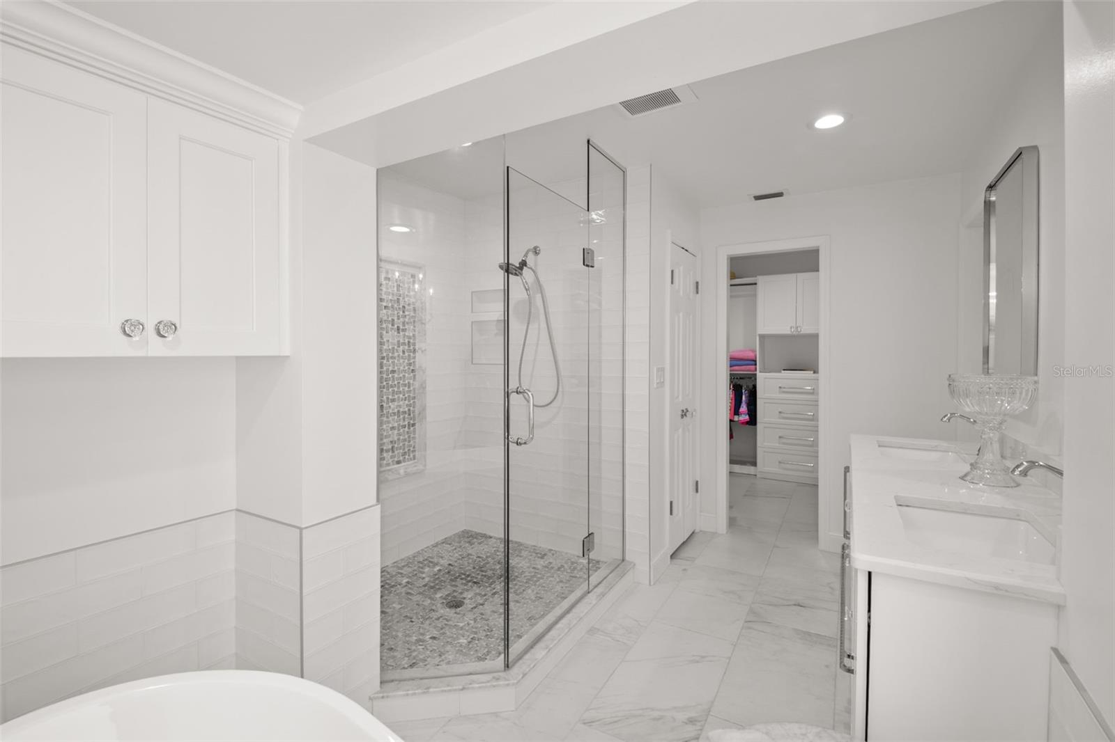 VENETIAN ISLES - Residential