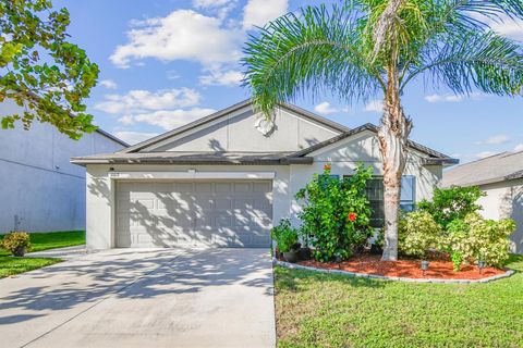 Photo of 10112 Rosemary Leaf Lane, Riverview, FL 33578 (MLS # TB8437471)