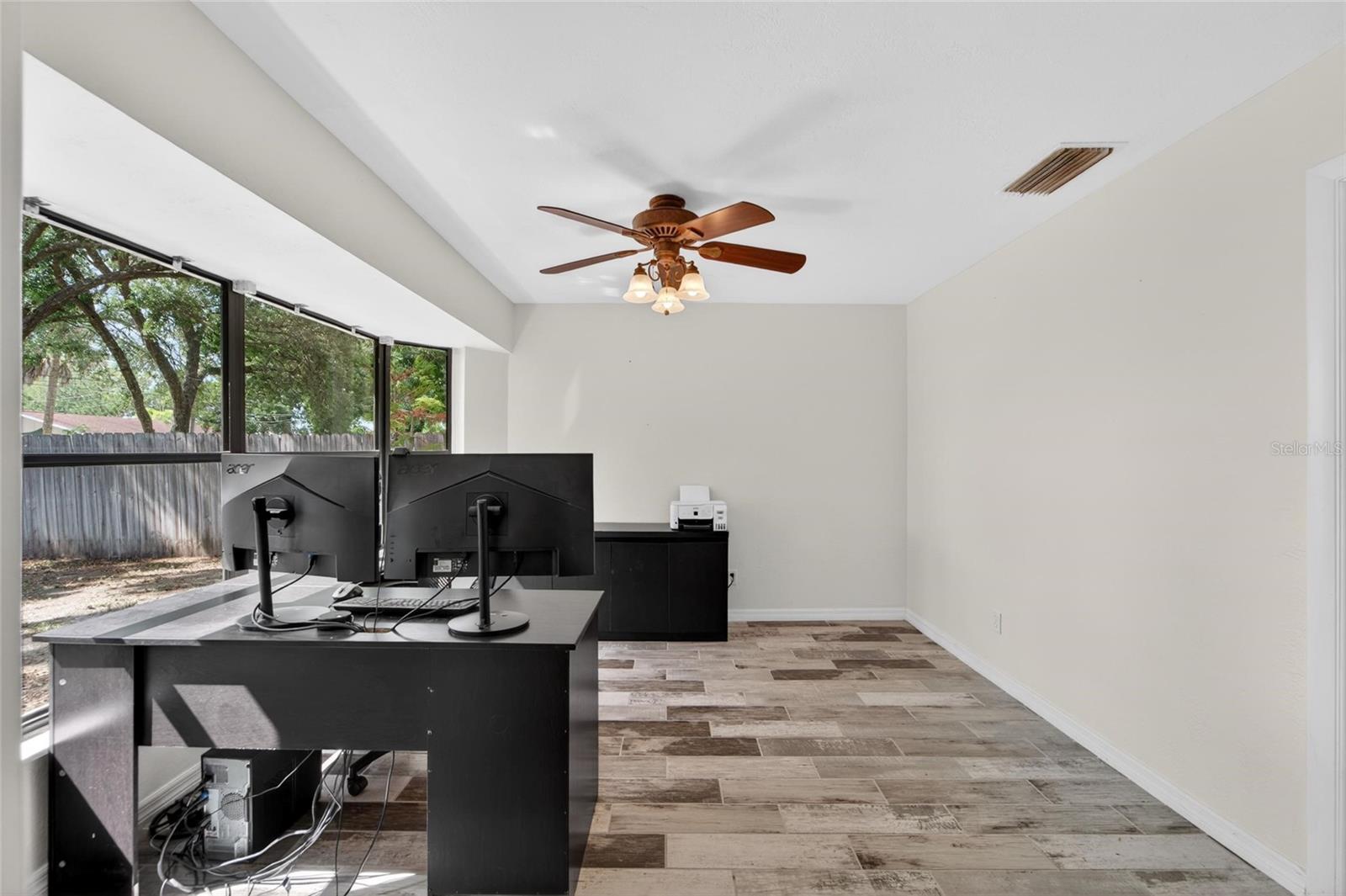 SHERYL MANOR - Residential