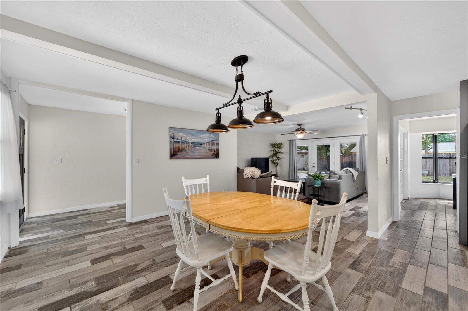 SHERYL MANOR - Residential