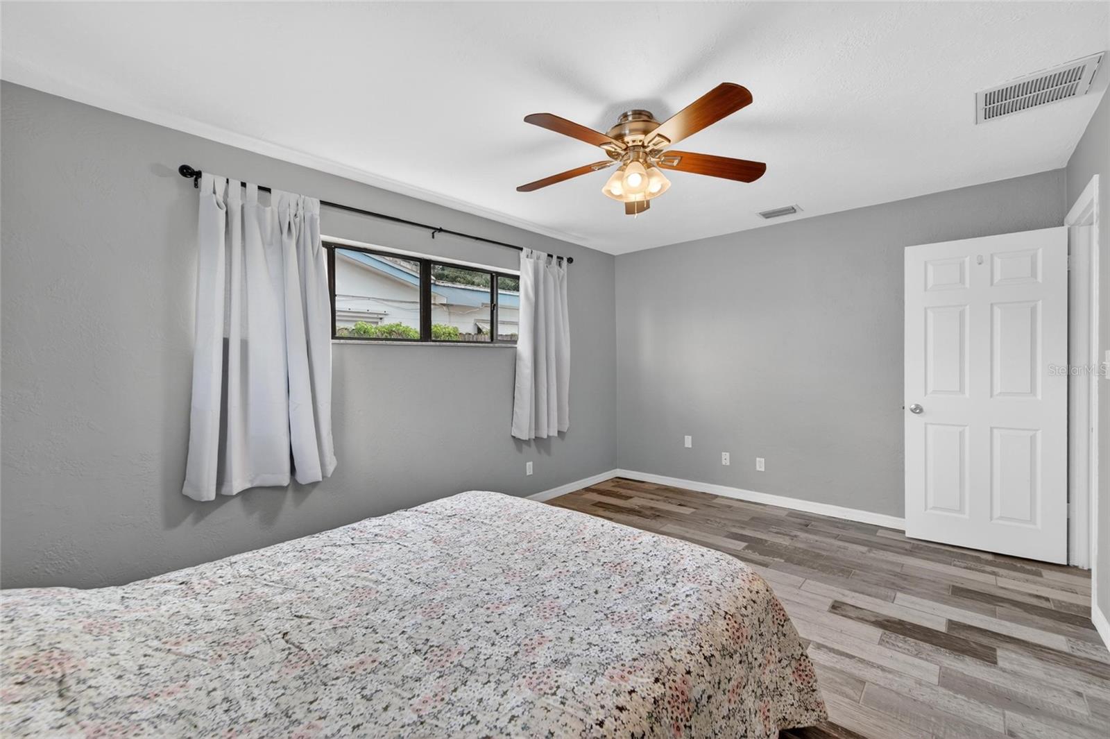 SHERYL MANOR - Residential