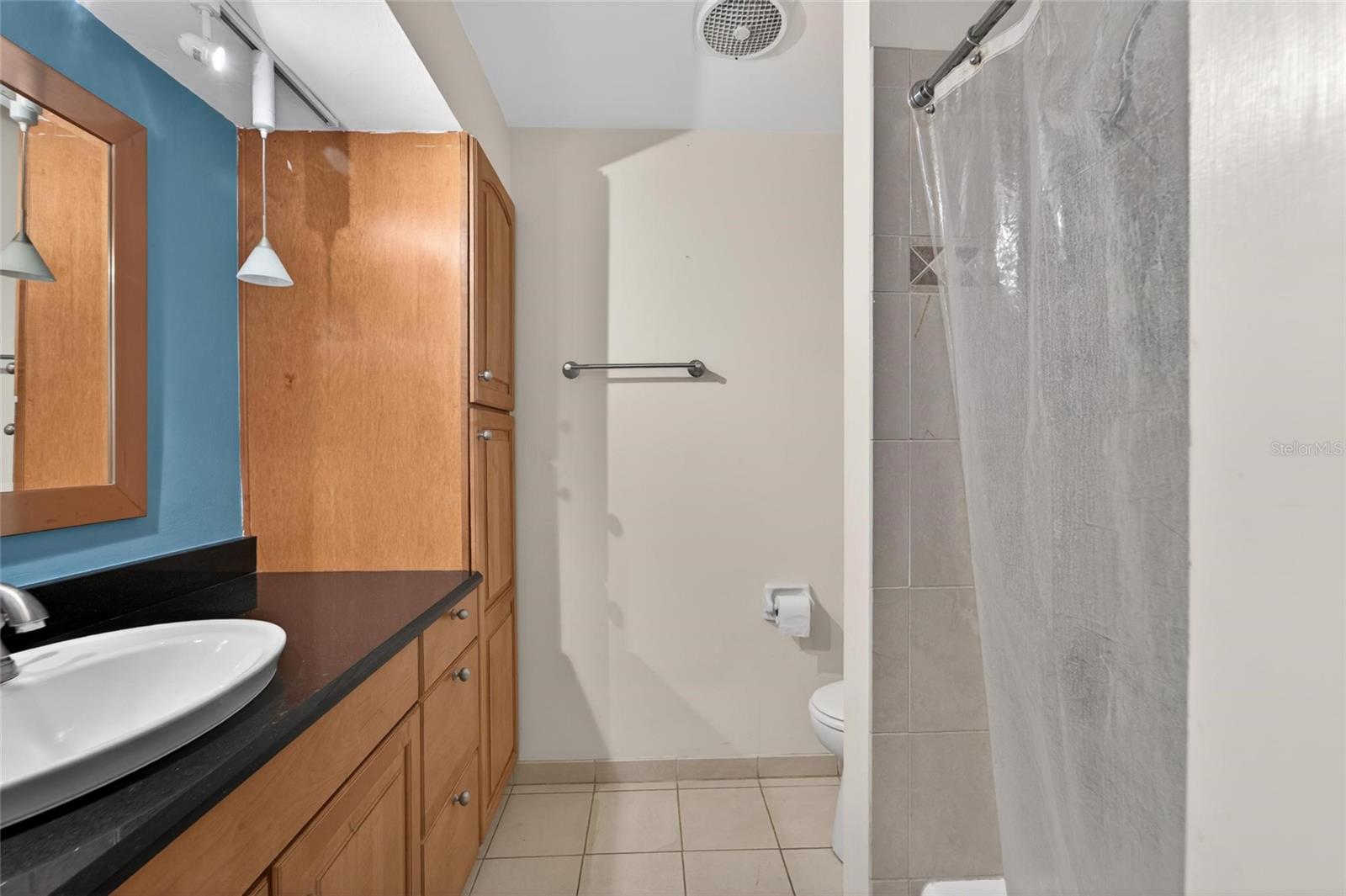 SHERYL MANOR - Residential