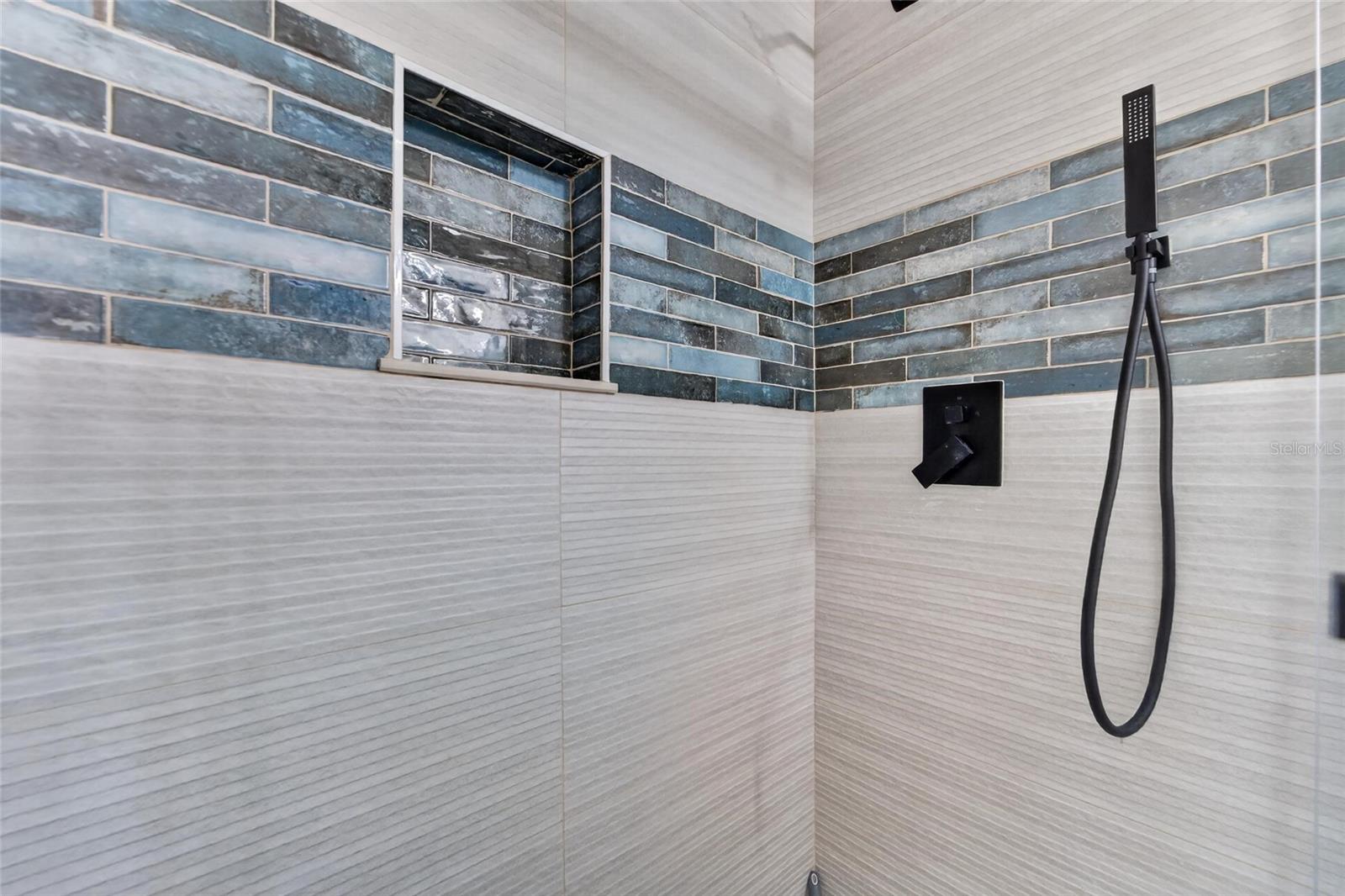 SHERYL MANOR - Residential